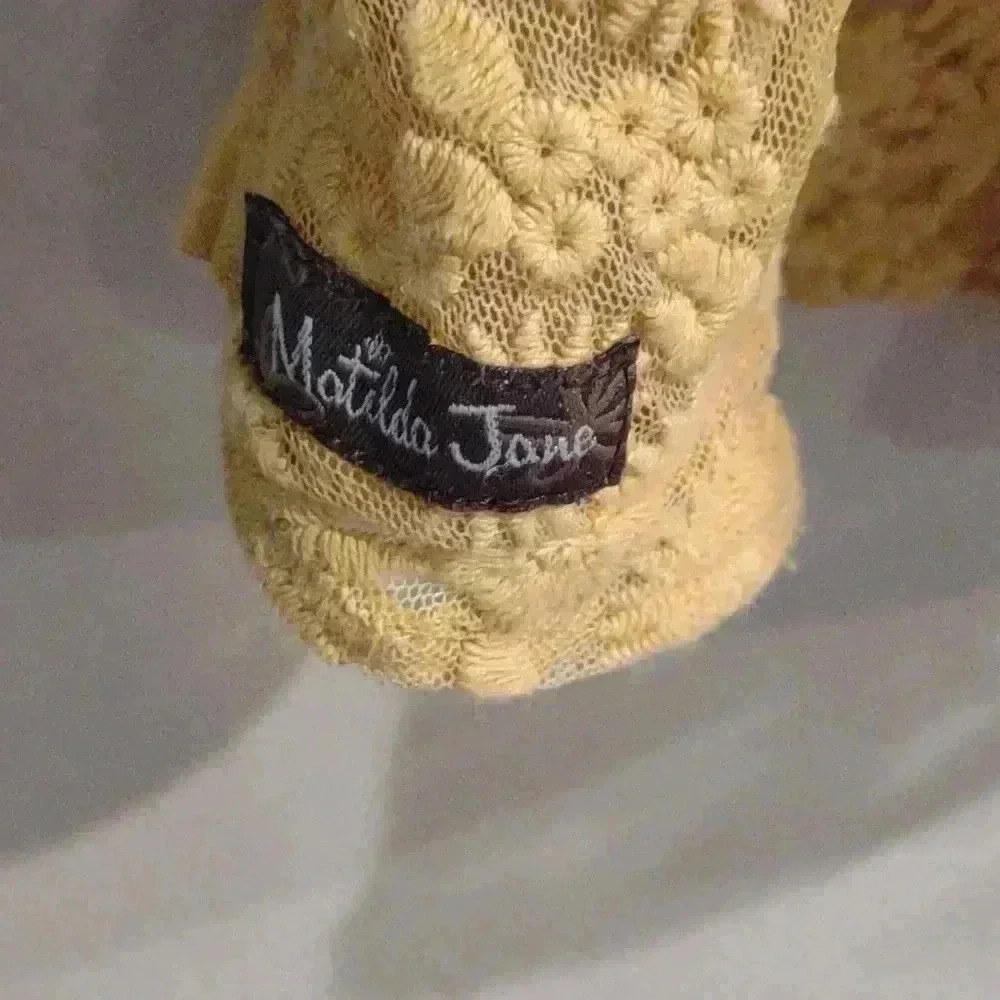 Women's Matilda Jane Bocce ball lace back top mustard color top size large - Picture 3 of 5